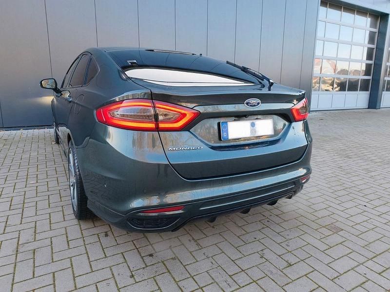 Gebraucht Ford Mondeo ST-Line 160 PS (117 kW) 2017 Grün Limousine