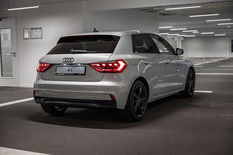 Neu Audi A1 Sportback Advanced Plus 150 PS (110 kW) 2026 Silber Kleinwagen