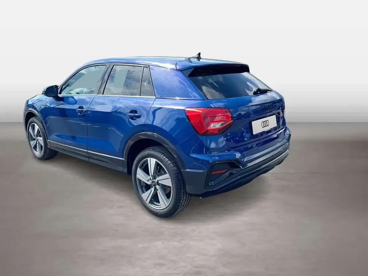 Neu Audi Q2 S-Line 150 PS (110 kW) 2026 Ascariblau metallic SUV