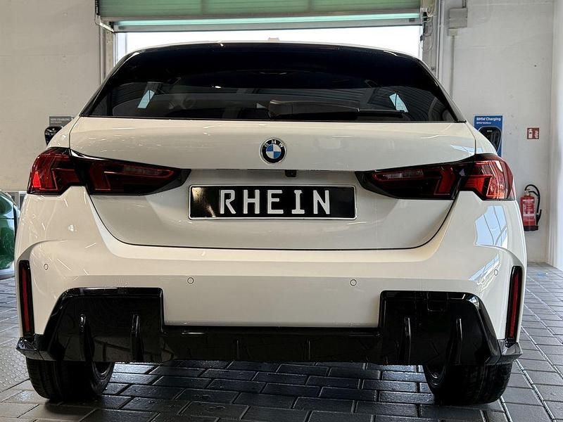 Neu BMW 120 Performance 170 PS (125 kW) 2026 Weiß Kleinwagen