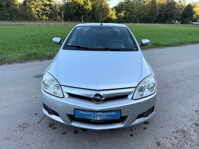 Gebraucht Opel Tigra 90 PS (66 kW) 2006 Silber Cabrio