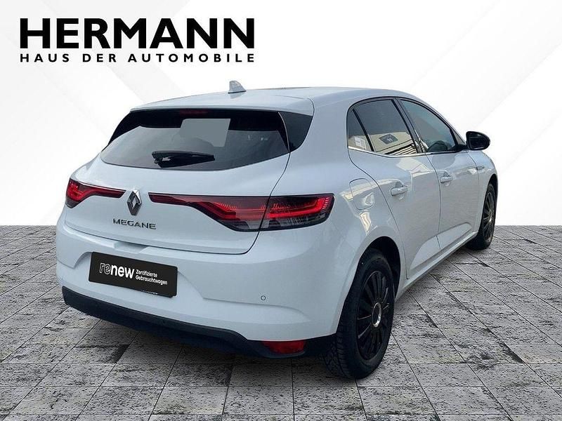 Gebraucht Renault Mégane IV Intens 116 PS (85 kW) 2022 Weiß Limousine