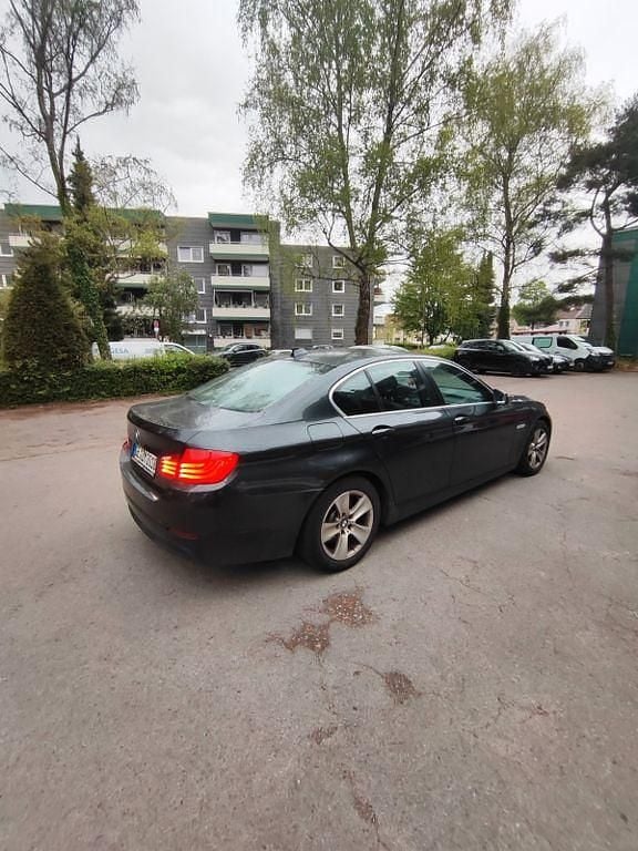 Gebraucht BMW 523 204 PS (150 kW) 2010 Schwarz Limousine