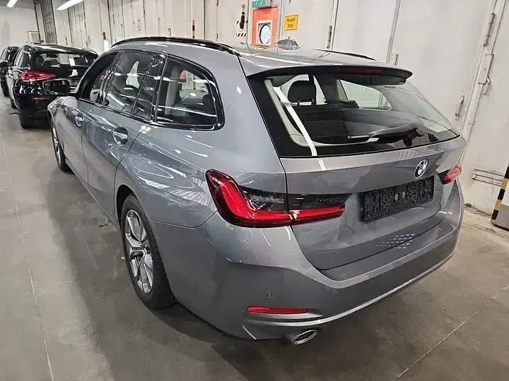 Gebraucht BMW 320 Shadowline 190 PS (139 kW) 2024 Grau Limousine