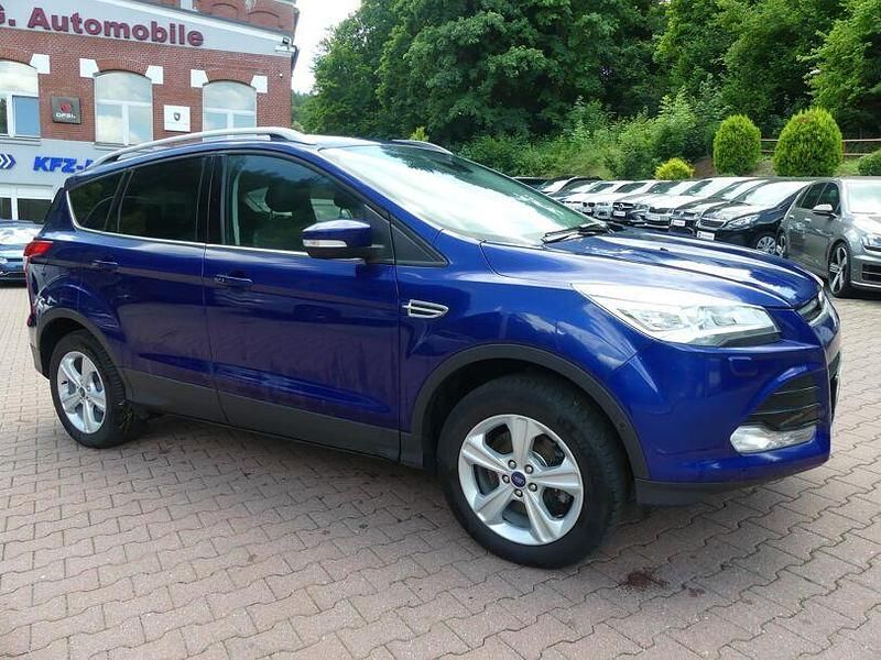 Gebraucht Ford Kuga 179 PS (131 kW) 2016 Blau SUV