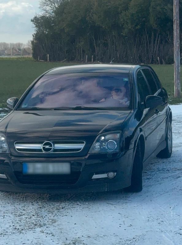 Gebraucht Opel Signum 150 PS (110 kW) 2005 Schwarz Kleinwagen