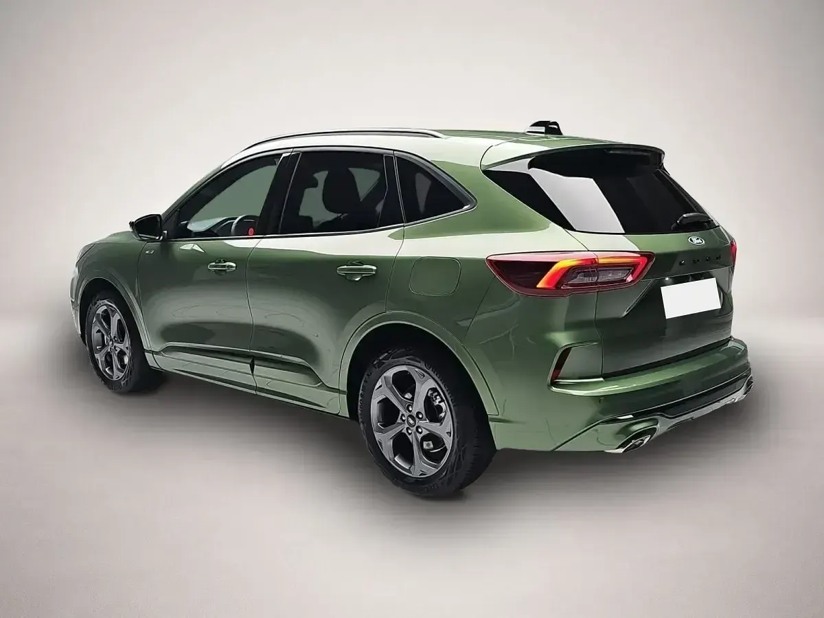 Gebraucht Ford Kuga ST-Line 186 PS (136 kW) 2025 Grün SUV