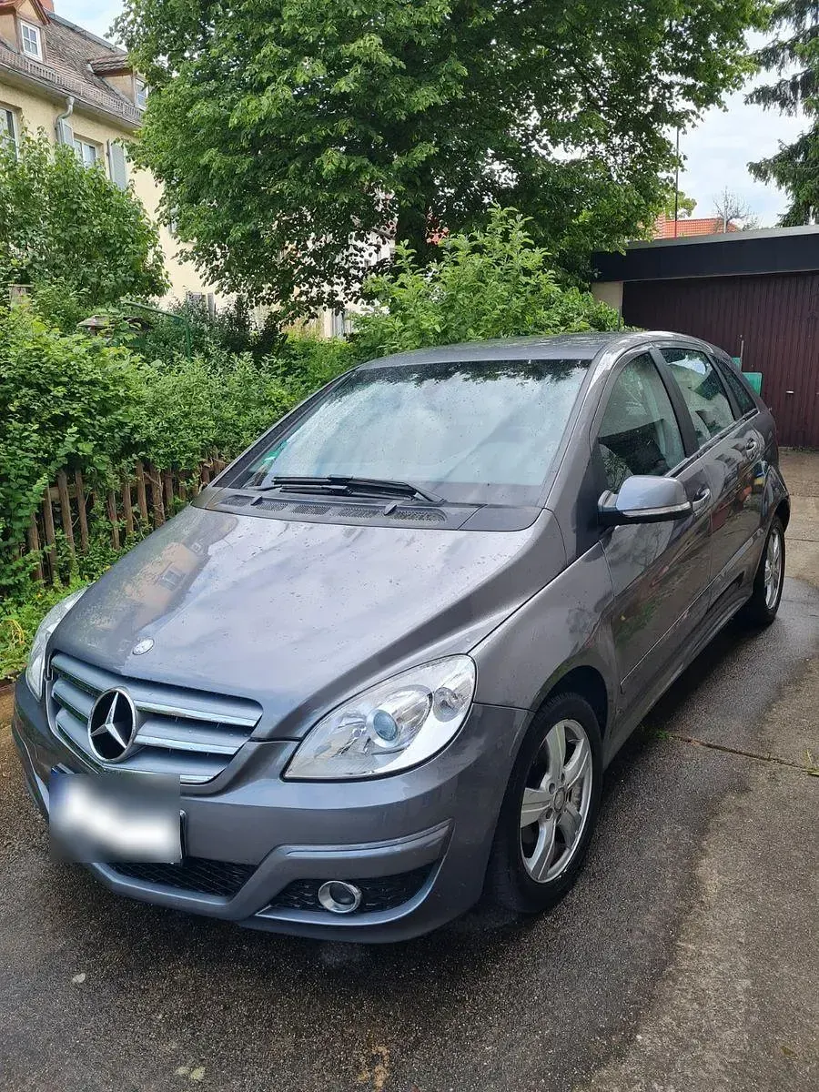 Gebraucht Mercedes B160 95 PS (69 kW) 2010 Grau Kleinwagen