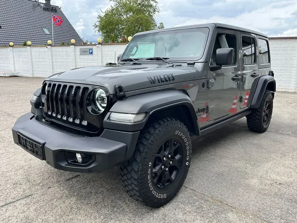 Gebraucht Jeep Willys 264 PS (194 kW) 2022 Grau SUV