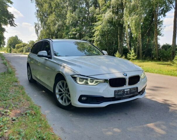 Używany BMW 325 Advantage 224 KM (164 kW) 2016 Biały Kombi