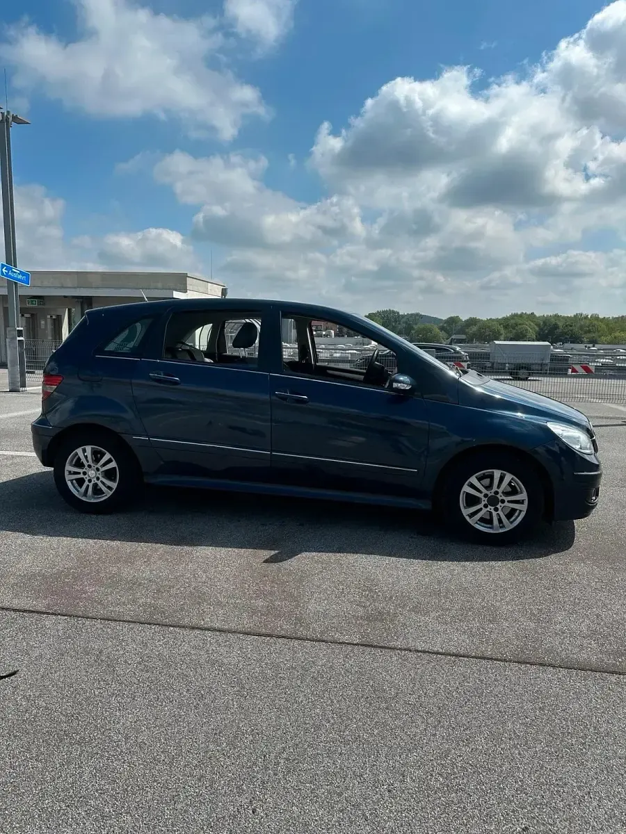 Gebraucht Mercedes B150 95 PS (69 kW) 2008 Blau Van / Kleinbus
