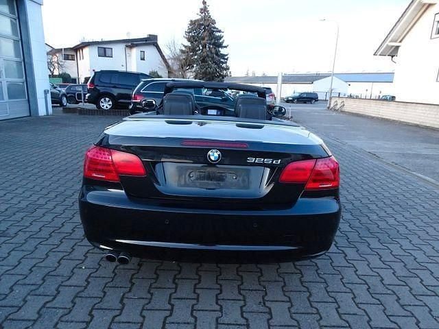 Gebraucht BMW 325 Cabriolet Sport Line 204 PS (150 kW) 2013 Schwarz Cabrio