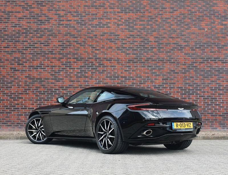 Gebraucht Aston Martin DB11 510 PS (375 kW) 2020 Schwarz