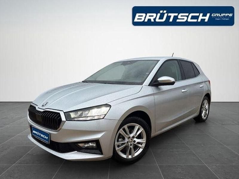 Brilliantsilber metallic Gebraucht 2024 Skoda Fabia Selection Kleinwagen | 19.580 € (Fairer Preis) - Bild 1/1