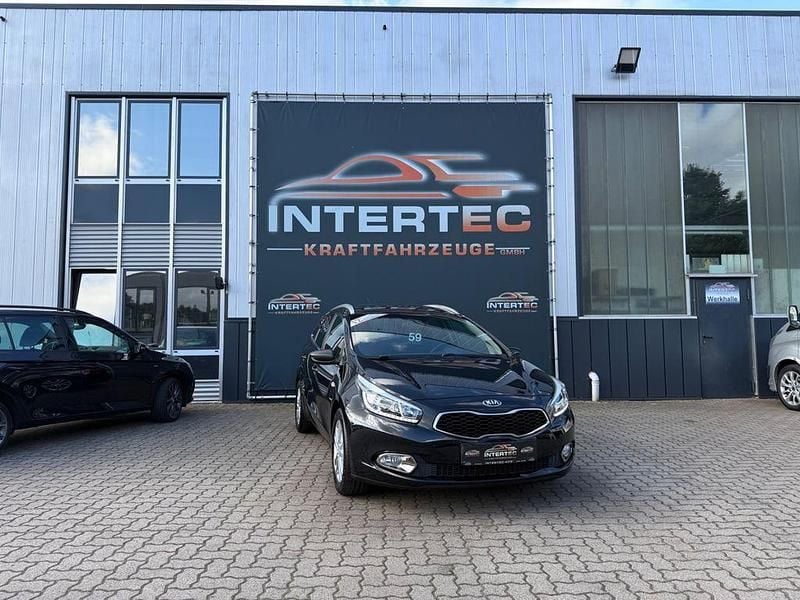 Schwarz Gebraucht 2015 Kia Ceed Sportswagon Kombi | 8.250 € (Guter Preis) - Bild 1/4