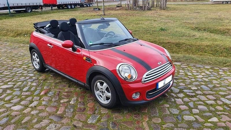 Second-hand Mini Cooper Cabriolet 122 CP (89 kW) 2010 Roșu Cabrio