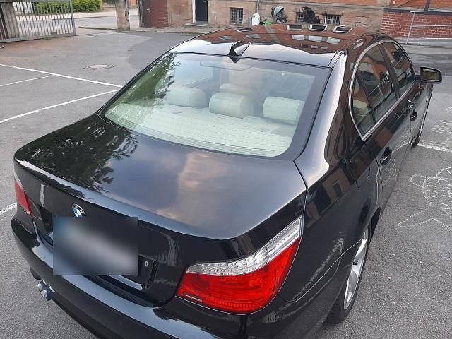 Gebraucht BMW 530 280 PS (205 kW) 2008 Blau Limousine