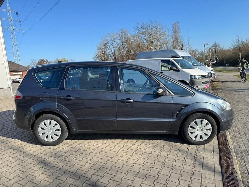 Gebraucht Ford S-MAX Titanium 140 PS (102 kW) 2007 Grau Van / Kleinbus