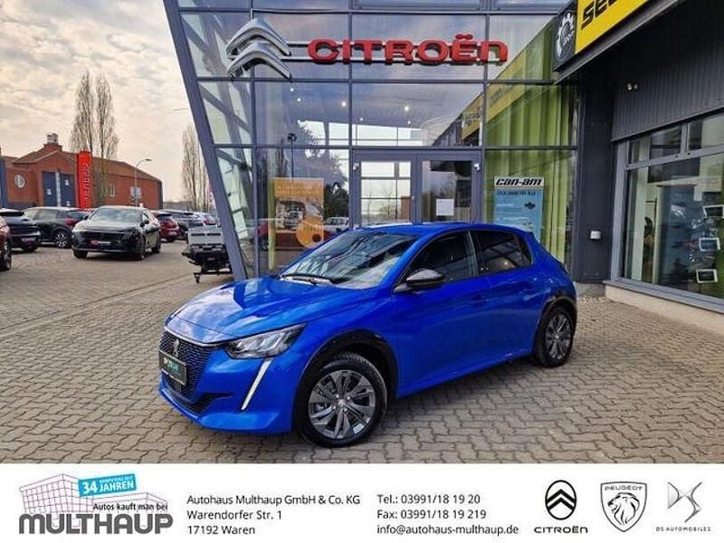 Vertigo blau metallic Gebraucht 2023 Peugeot e-208 Allure Kleinwagen | 19.840 € (Fairer Preis) - Bild 1/4