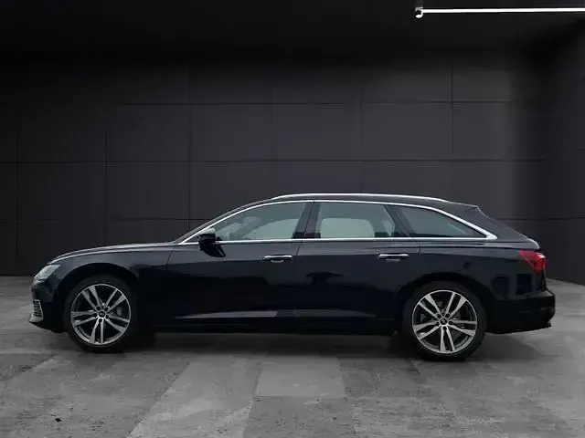 Gebraucht Audi A6 Design 286 PS (210 kW) 2022 Mythosschwarz metallic Kombi