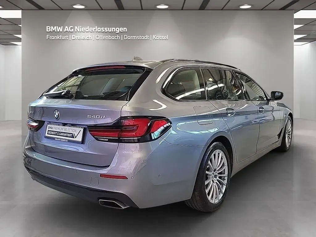 Gebraucht BMW 540 Shadowline 340 PS (250 kW) 2023 Grau Limousine