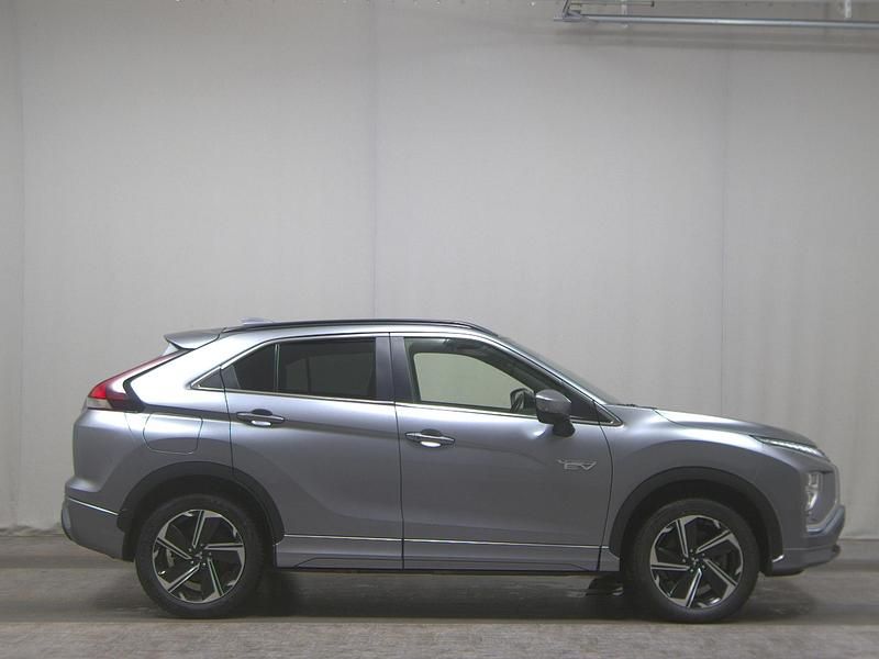 Grau Gebraucht 2022 Mitsubishi Eclipse Cross Plus SUV | 17.280 € (Guter Preis) - Bild 1/4