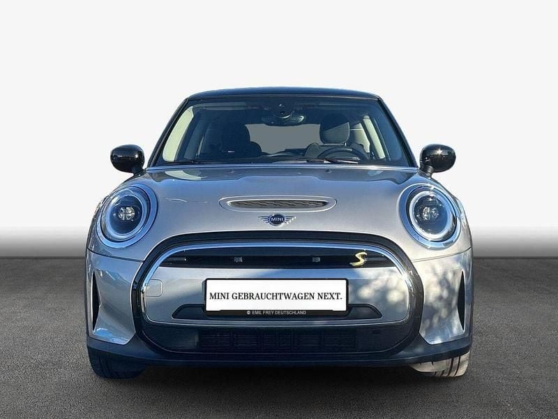 Second-hand Mini Cooper SE Essential 135 kW (184 CP) 2023 Argintiu Hatchback