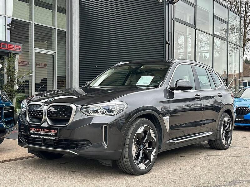 Gebraucht BMW iX3 Impressive 210 kW (286 PS) 2021 Grau SUV