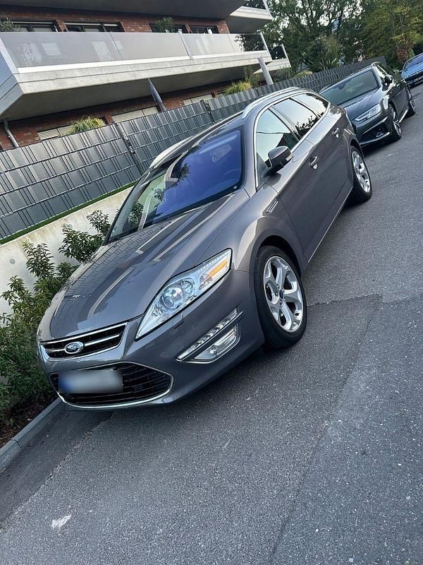 Gebraucht Ford Mondeo Trend 163 PS (119 kW) 2014 Grau Kombi