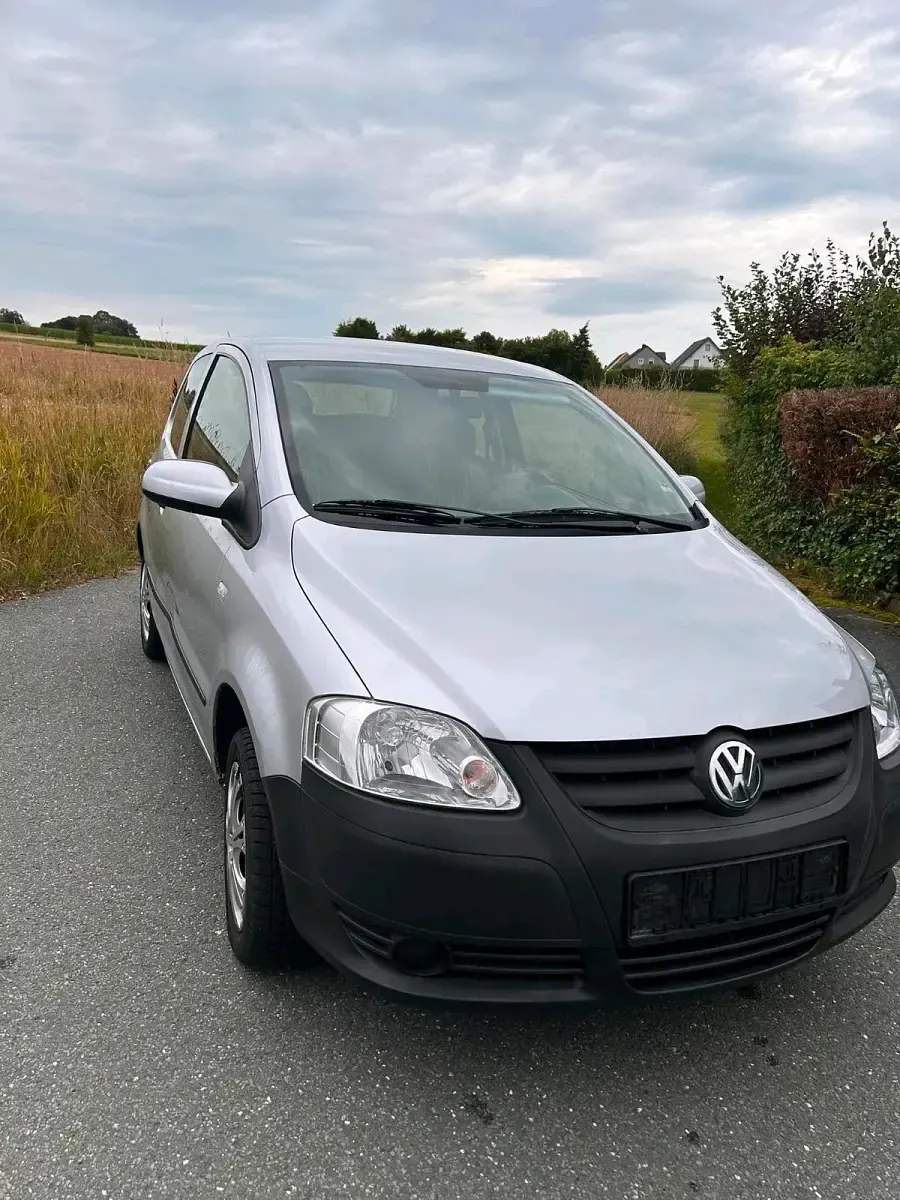Gebraucht VW Fox 54 PS (39 kW) 2007 Grau Kleinwagen