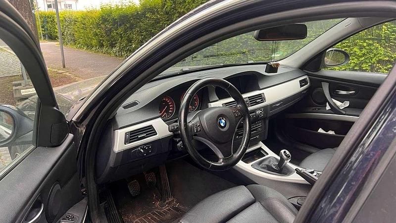 Blau Gebraucht 2007 BMW 325 Kombi | 5.500 € (Fairer Preis) - Bild 1/4