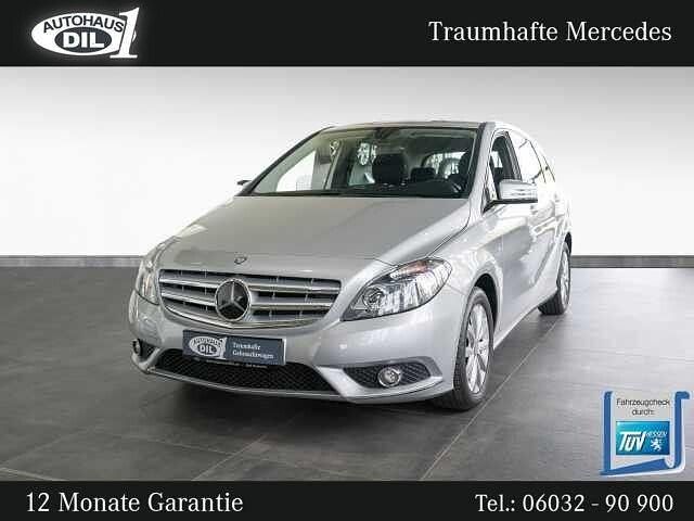 Polarsilber metalliclack Gebraucht 2011 Mercedes B180 Van / Kleinbus | 10.450 € (Teuer) - Bild 1/3