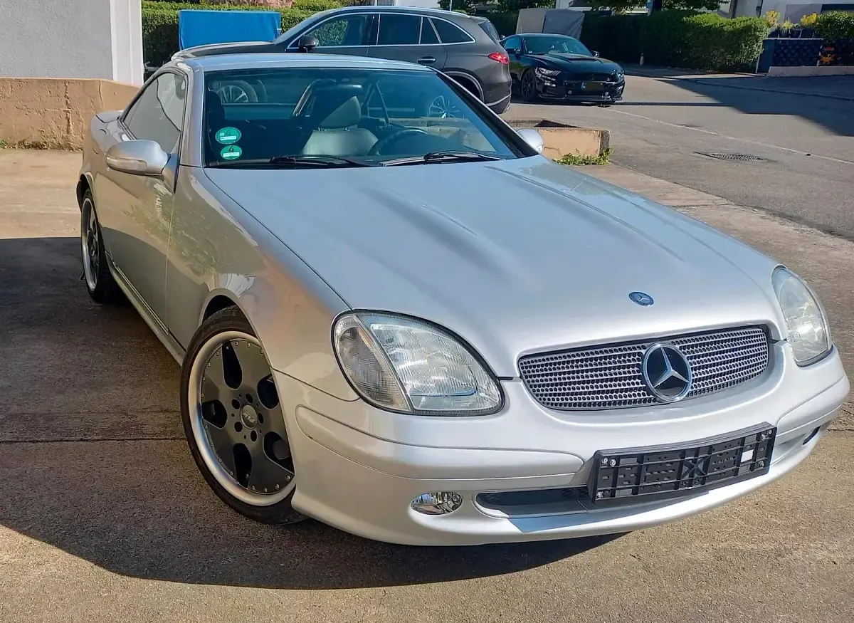 Gebraucht Mercedes SLK200 204 PS (150 kW) 2000 Silber Cabrio