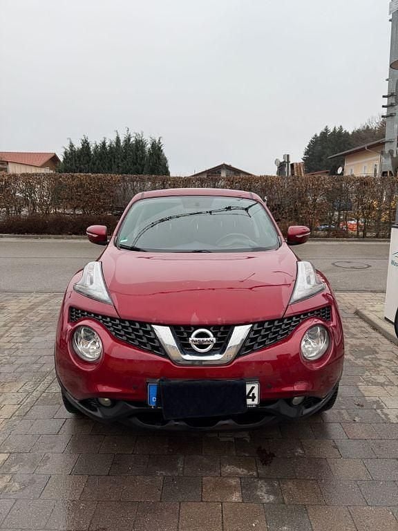 Gebraucht Nissan Juke Acenta 116 PS (85 kW) 2016 Rot SUV