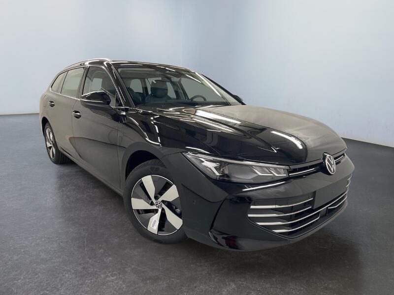 0e grenadilla black met. Neu 2024 VW Passat Comfortline Kombi | 36.889 € (Superpreis) - Bild 1/4