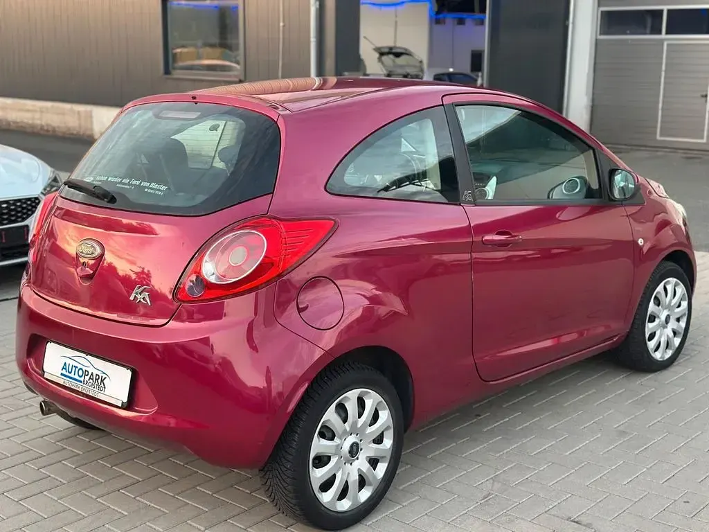 Gebraucht Ford Ka Titanium 69 PS (50 kW) 2009 Funky magenta metallic Kleinwagen