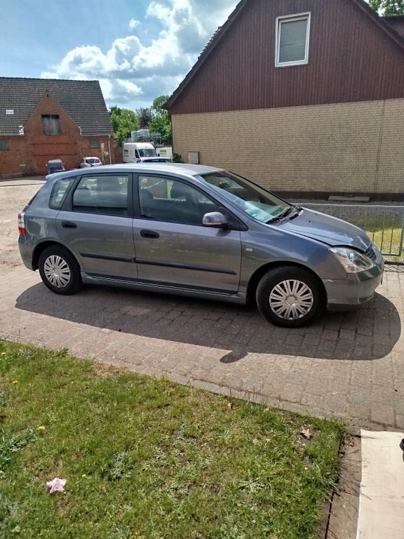 Grau Gebraucht 2005 Honda Civic S Limousine | 2.800 € (Fairer Preis) - Bild 1/4