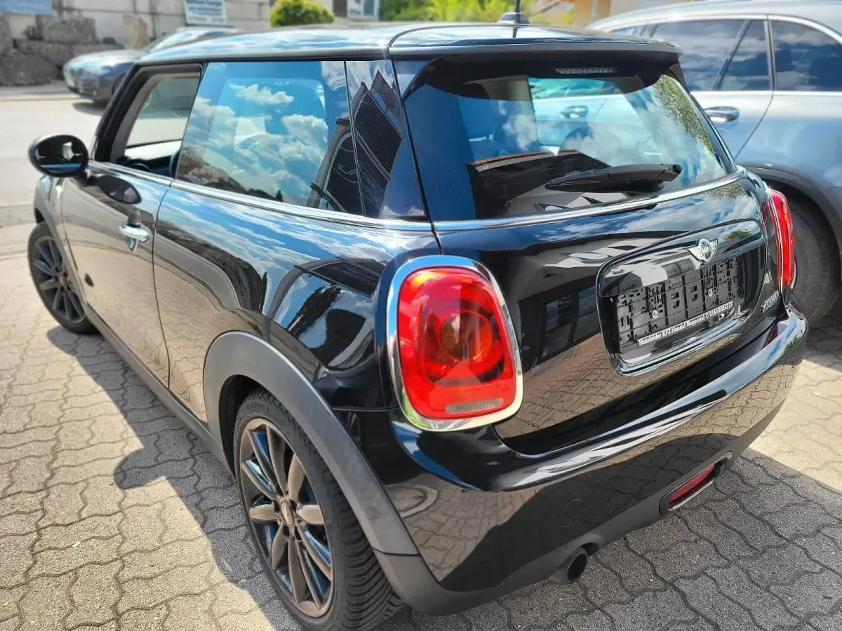 Gebraucht Mini Cooper Coupé Pepper 136 PS (100 kW) 2016 Schwarz Coupé