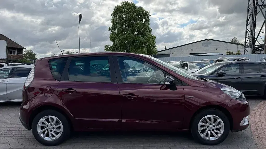 Gebraucht Renault Scénic LIMITED 116 PS (85 kW) 2016 Violett Van / Kleinbus