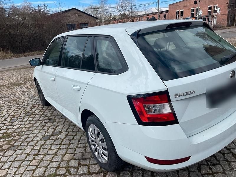 Gebraucht Skoda Fabia 95 PS (69 kW) 2019 Limousine