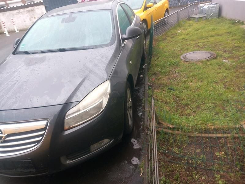 Gebraucht Opel Insignia 131 PS (96 kW) 2010 Grau Limousine
