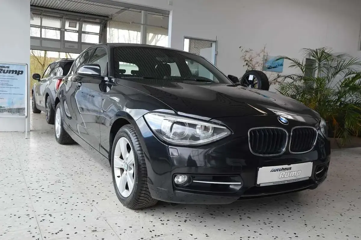 Gebraucht BMW 120 Sport Line 184 PS (135 kW) 2014 Black saphire metallic Kleinwagen