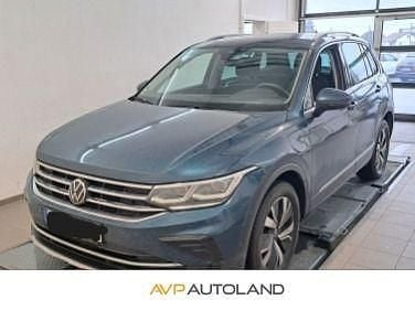 Nightshade blue (metallic) Gebraucht 2021 VW Tiguan Elegance+ SUV | 22.940 € (Superpreis) - Bild 1/4