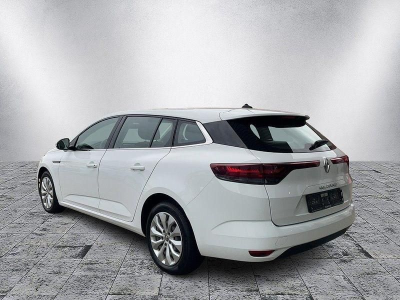 Gebraucht Renault Mégane GrandTour Life 116 PS (85 kW) 2021 Weiß Kombi