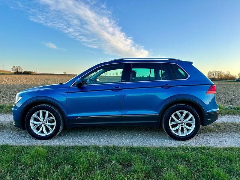 Second-hand VW Tiguan Sound 150 CP (110 kW) 2017 Albastru SUV