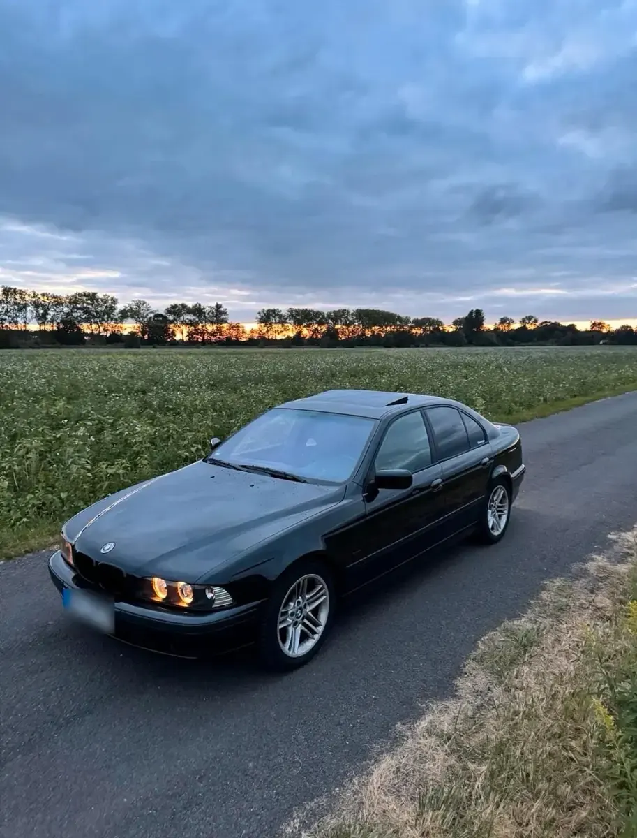 Gebraucht BMW 523 170 PS (125 kW) 1998 Schwarz Limousine