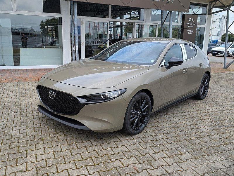 Neu Mazda 3 Nagisa 140 PS (102 kW) 2025 Grün Limousine