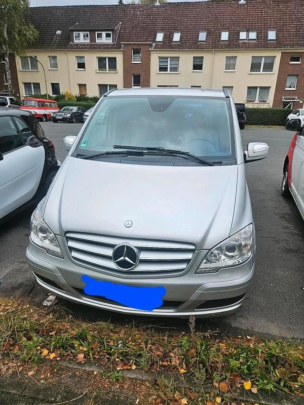 Silber Gebraucht 2010 Mercedes Viano Van / Kleinbus | 11.999 € (Superpreis) - Bild 1/4