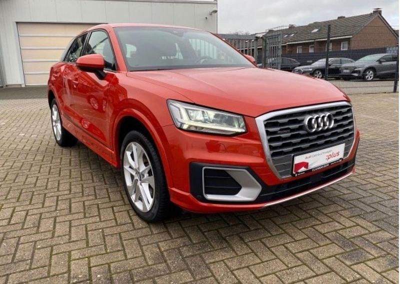 Gebraucht Audi Q2 Ambiente 150 PS (110 kW) 2017 Orange SUV