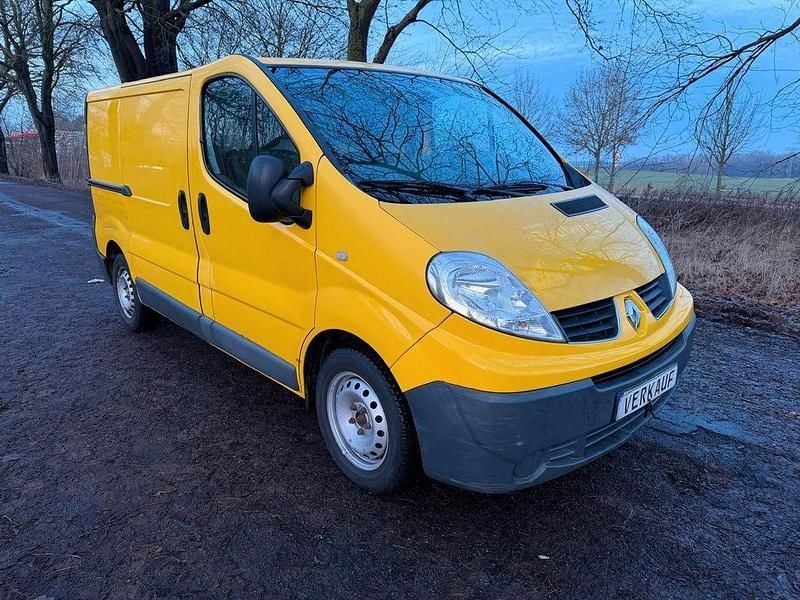 Gelb Gebraucht 2011 Renault Trafic Van / Kleinbus | 2.350 € (Superpreis) - Bild 1/4